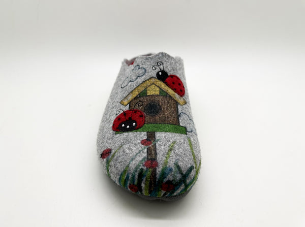 Nat 2 MayBe MayBe ® Lady Bug's House Grey