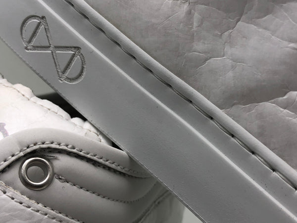 Nat 2 Nat-2 Nat-2™ X KL Studio Space Sleek Low Meteorites