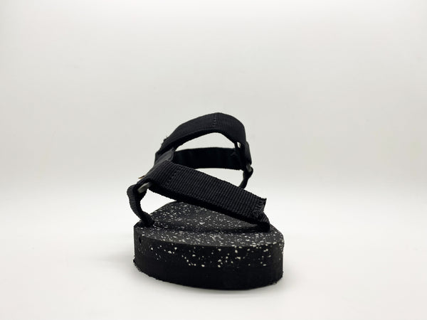 Nat 2 Thies Thies 1856 ® Eco Trek Vegan Black