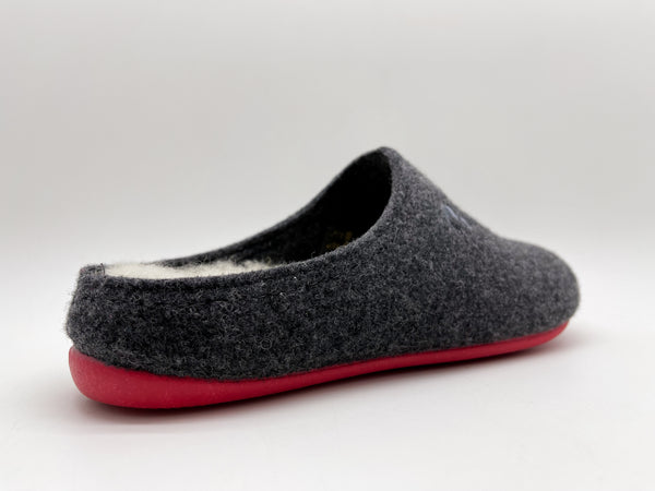 Nat 2 Thies Thies 1856 ® Recycled Wool Slippers Dark Grey Red