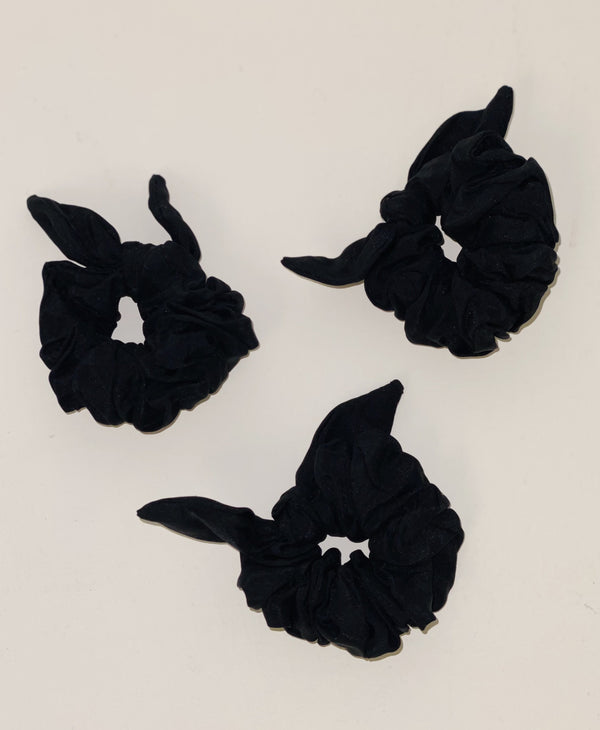natalie martin SILK SCRUNCHIE - BLACK SILK