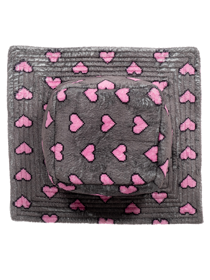Natasha Zinko Pixel Heart Box Bucket Hat