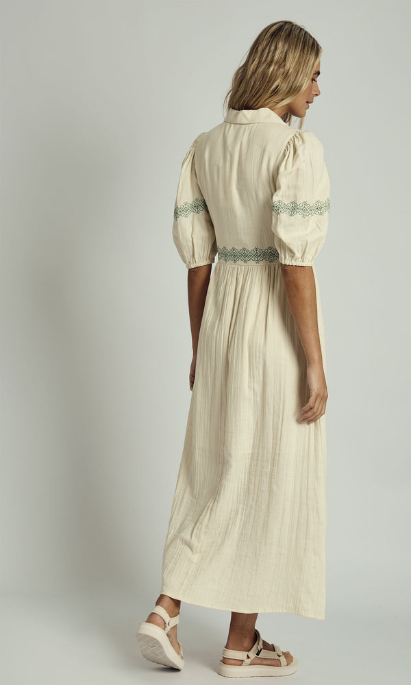 Native Youth CAMRYN DOUBLE GAUZE EMBROIDERED MIDAXI DRESS