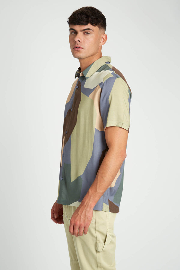 Native Youth FRAGMENT ABSTRACT PRINTED LENZING™ ECOVERO™ VISCOSE SHIRT