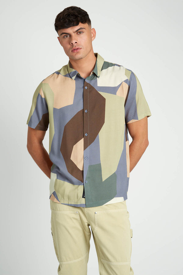 Native Youth FRAGMENT ABSTRACT PRINTED LENZING™ ECOVERO™ VISCOSE SHIRT