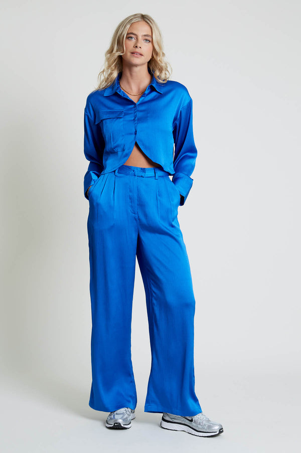 Native Youth GIA TEXTURED SATIN LONG SLEEVE SHIRT WITH CURVED HEM