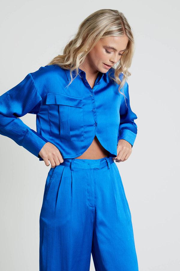 Native Youth GIA TEXTURED SATIN LONG SLEEVE SHIRT WITH CURVED HEM