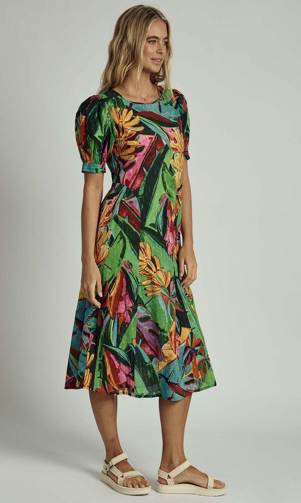 Native Youth JAMISON TROPICAL PRINT DOBBY MIDI DRESS IN MULTI