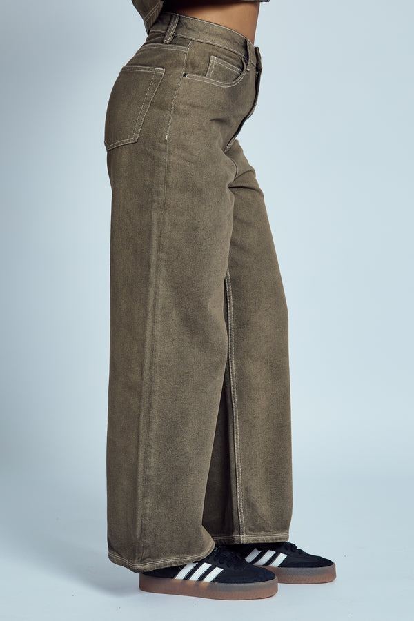 Native Youth LACY BARREL LEG WASHED JEAN