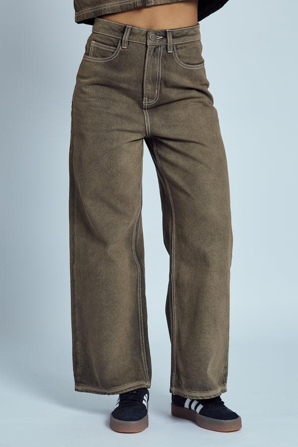 native youth LACY BARREL LEG WASHED JEAN