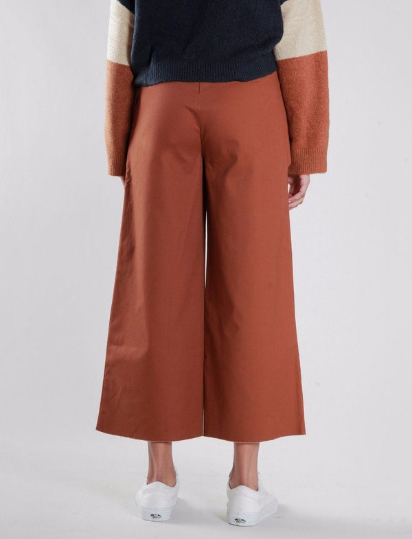 Native Youth MARIA PANT