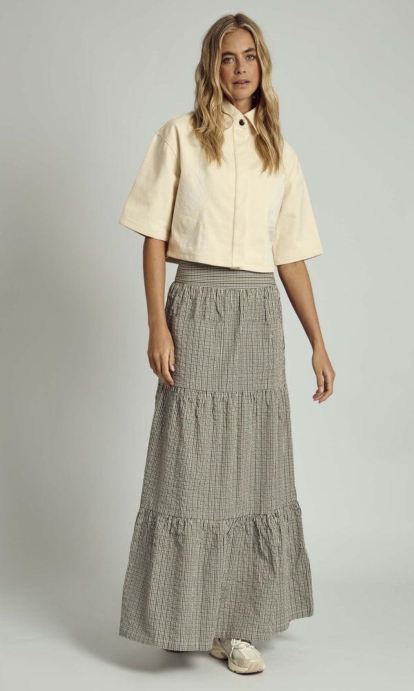 native youth PEYTON MIDI CHECK TIERED SKIRT WITH FRONT POCKETS