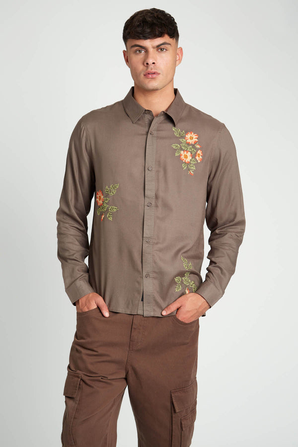 Native Youth STUBBS FLORAL EMBROIDERED ECOVERO VISCOSE SHIRT
