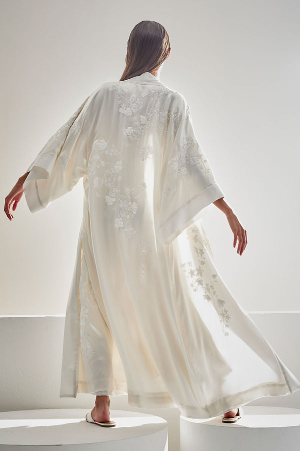 natori Couture Sakura Embroidered Silk Robe Warm White