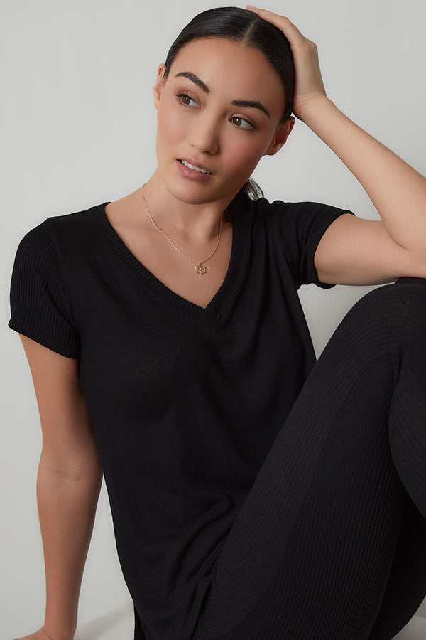 natori Indochine Spirit 14k Bamboo Frame Cross Diamond Pendant Necklace 14K Yellow Gold