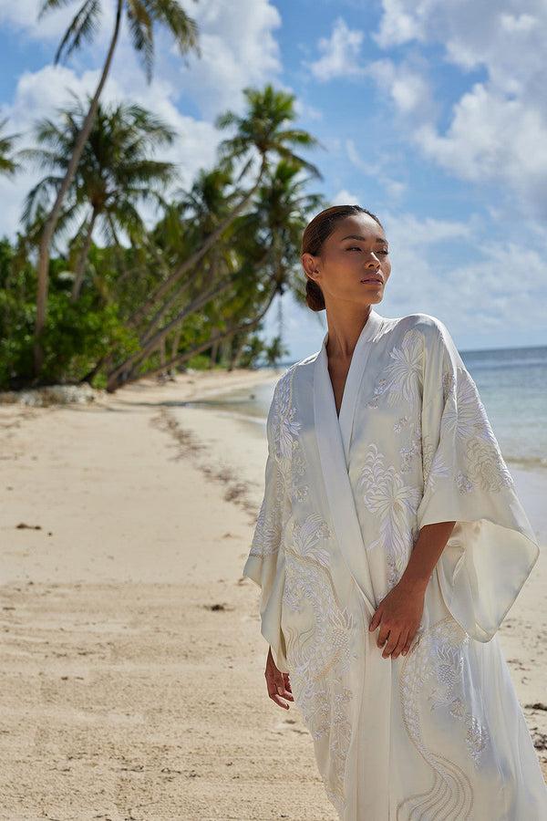 Natori Key Essentials Embroidered Silk Robe Warm White