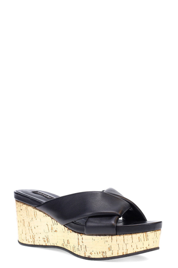natori Lanna Nappa Leather Platform Thong Sandals Black