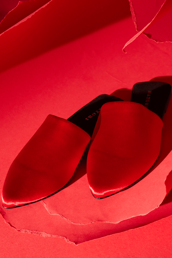 natori Adore Satin Slide Red