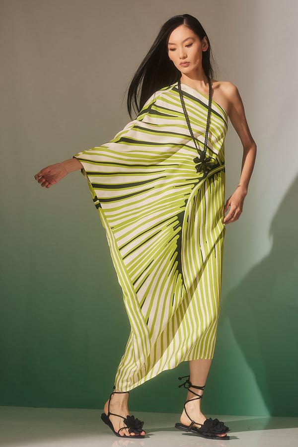 Natori Buffalo Horn Floral Pendant Necklace Black