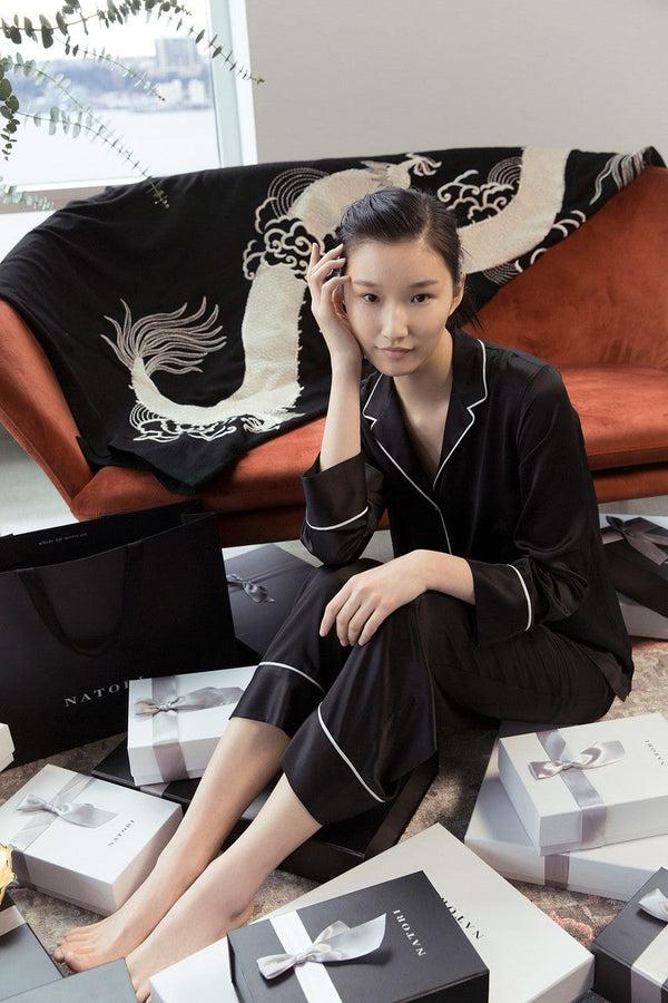 Natori Mayon Dragon Embroidery Throw Black/Ivory