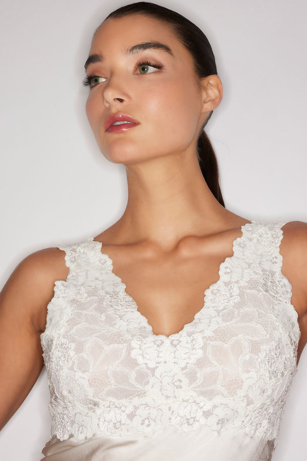 Natori Rose Parfait Lace V-Neck Chemise Warm White