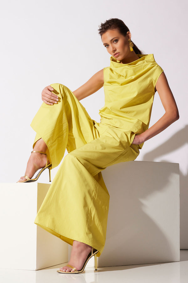 Natori Sculptural Gold Plated Brass Earrings Gold