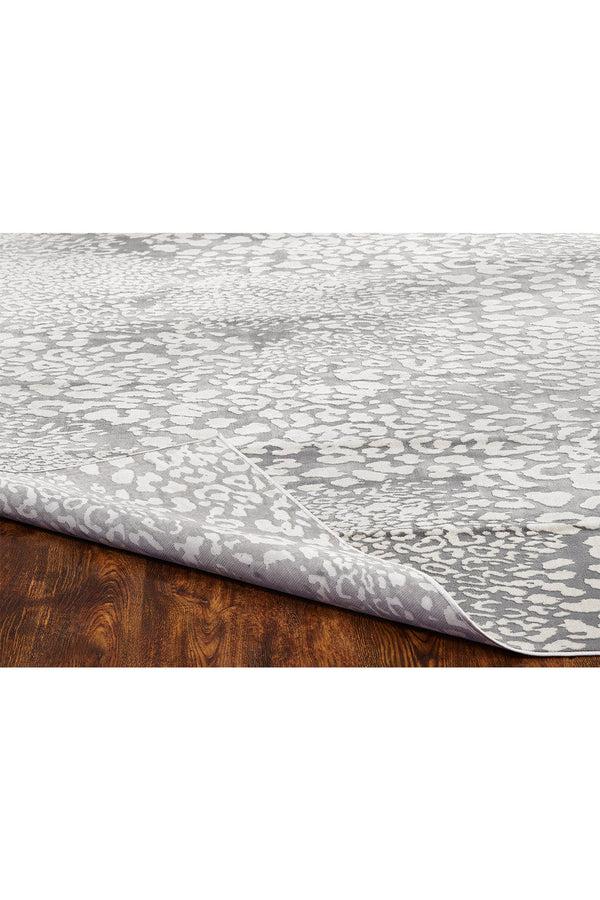 Natori Serengeti- Light Grey Leopard Rug Grey