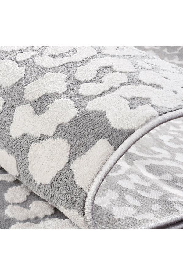 Natori Serengeti- Light Grey Leopard Rug Grey