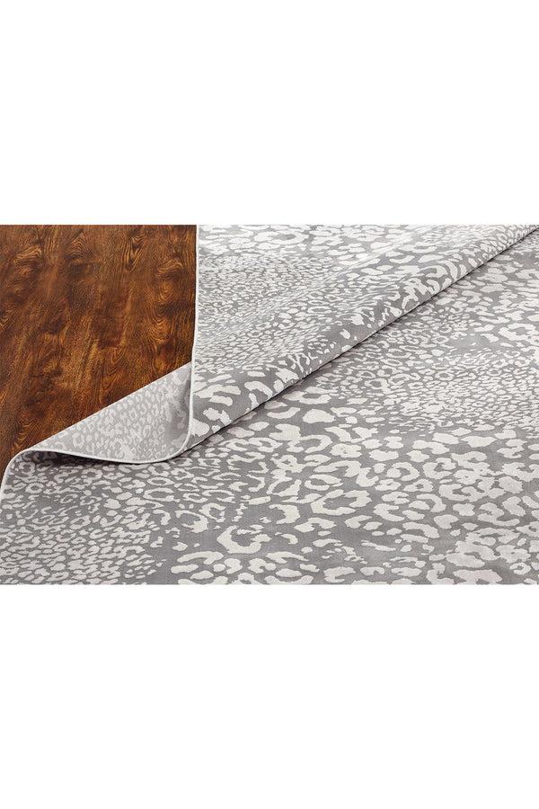 Natori Serengeti- Light Grey Leopard Rug Grey