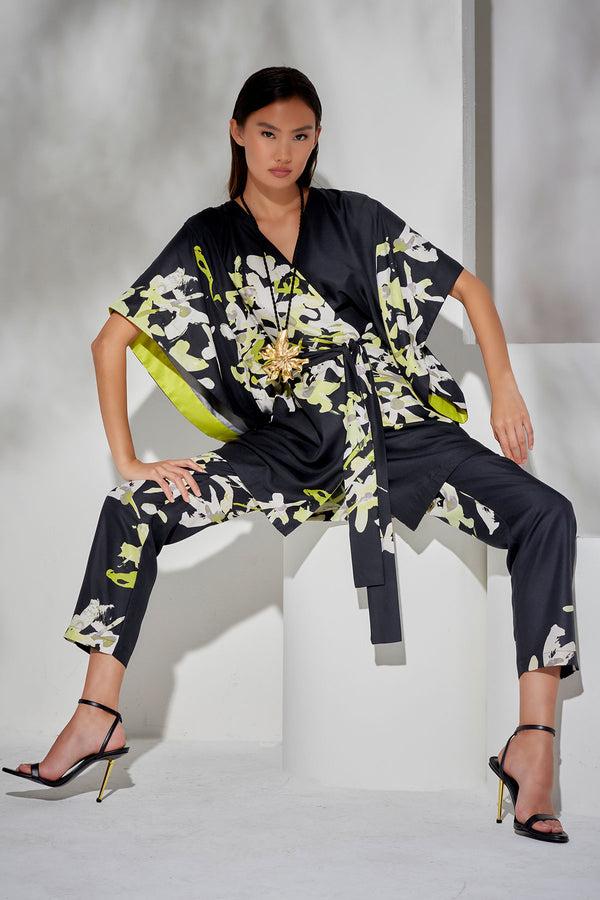 Natori Sumi-E Short Wrap Black