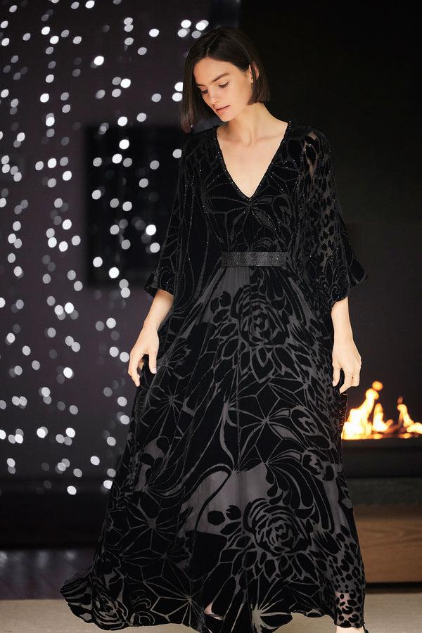 natori Nouveau Velvet Embellished Silk Caftan Black