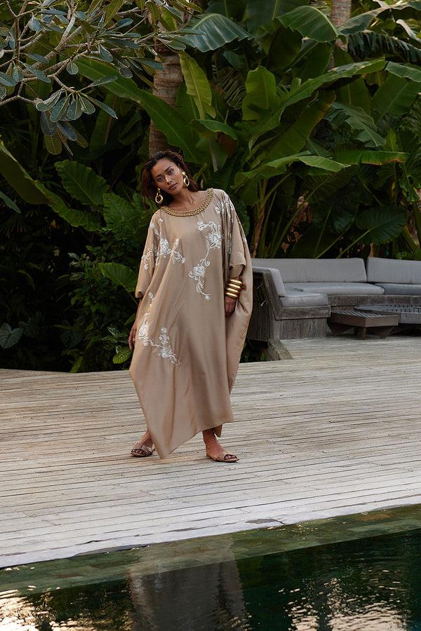 Natori Shinjo Habotai Embroidered Silk Caftan Latte