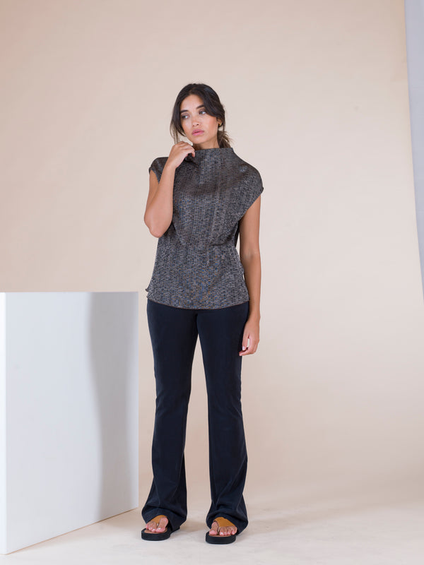 natyoural Sleeveless shirt in pure viscose YF036