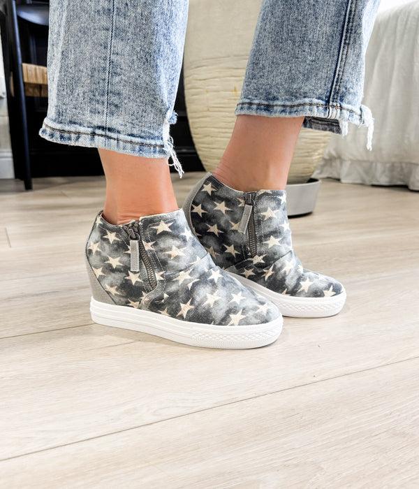 naughty monkey Ari Sneaker Wedge in Denim
