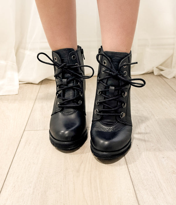 Naughty Monkey Joana Boot In Black