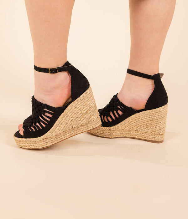 naughty monkey Juti Wedges in Black