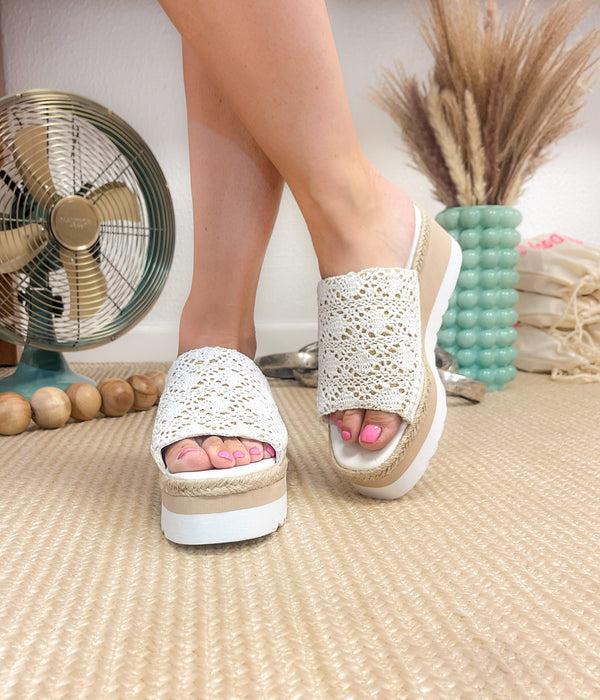 naughty monkey Ophelia Wedges in White