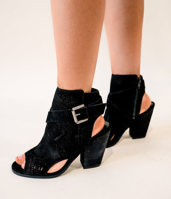naughty monkey Zuzanna Heeled Sandal in Black