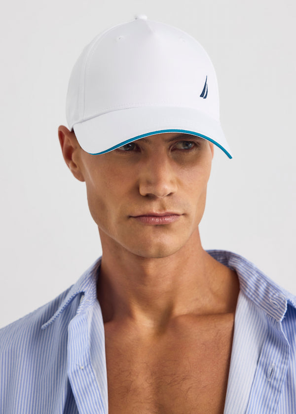 Nautica Competition Busby Snapback Cap - White | Nautica Official EU Store