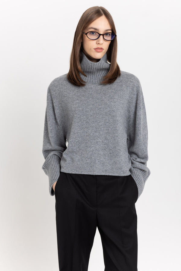 Nehera Limestone Grey Cashmere Boxy Cropped Turtleneck
