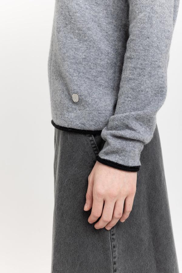 Nehera Limestone Grey With Black Cashmere Lightweight Turtleneck