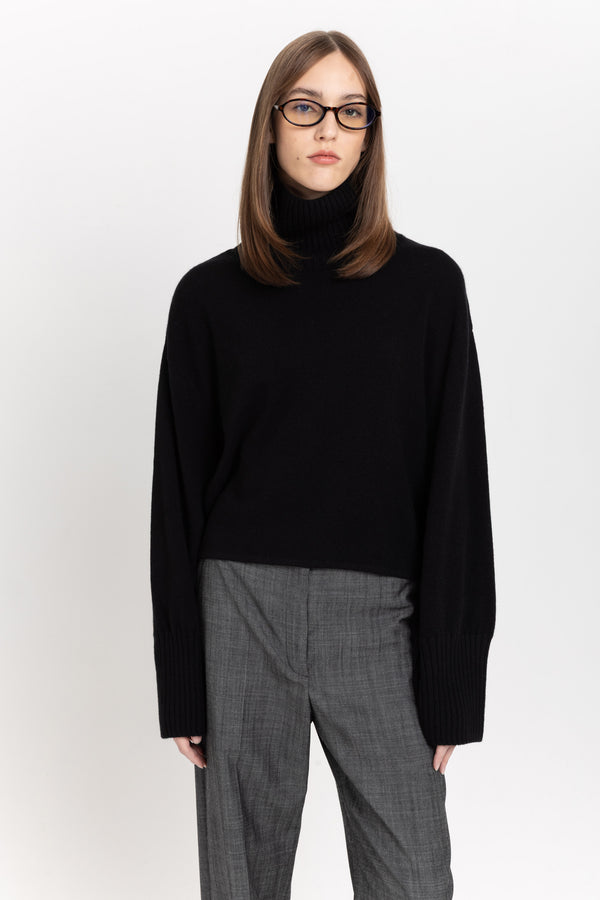Nehera Black Cashmere Boxy Cropped Turtleneck