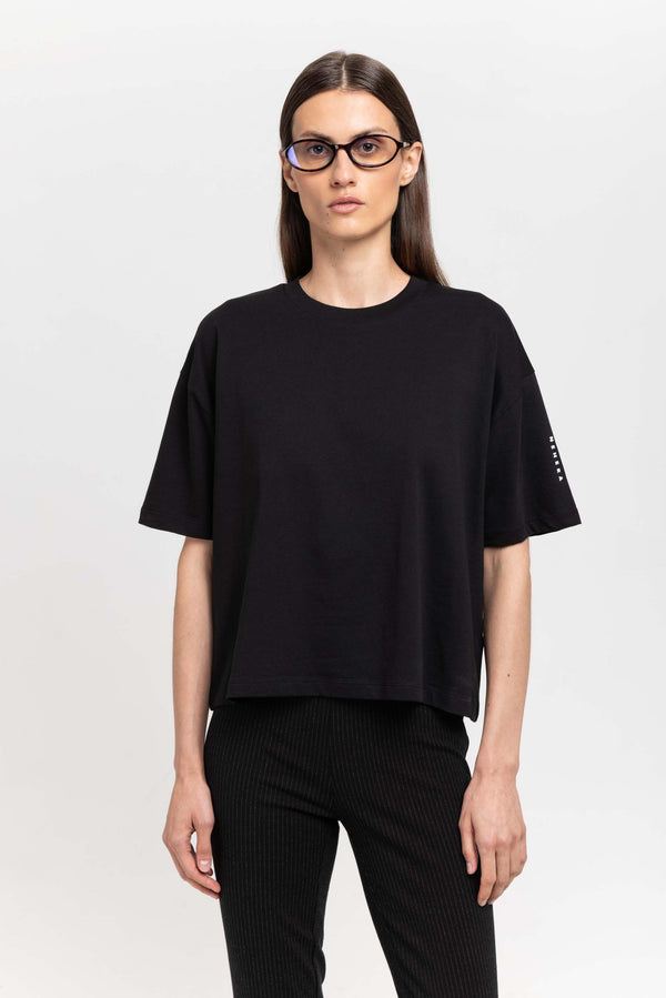 Nehera 'LOGO SLEEVE' Black Cotton Boxy Fit T-shirt