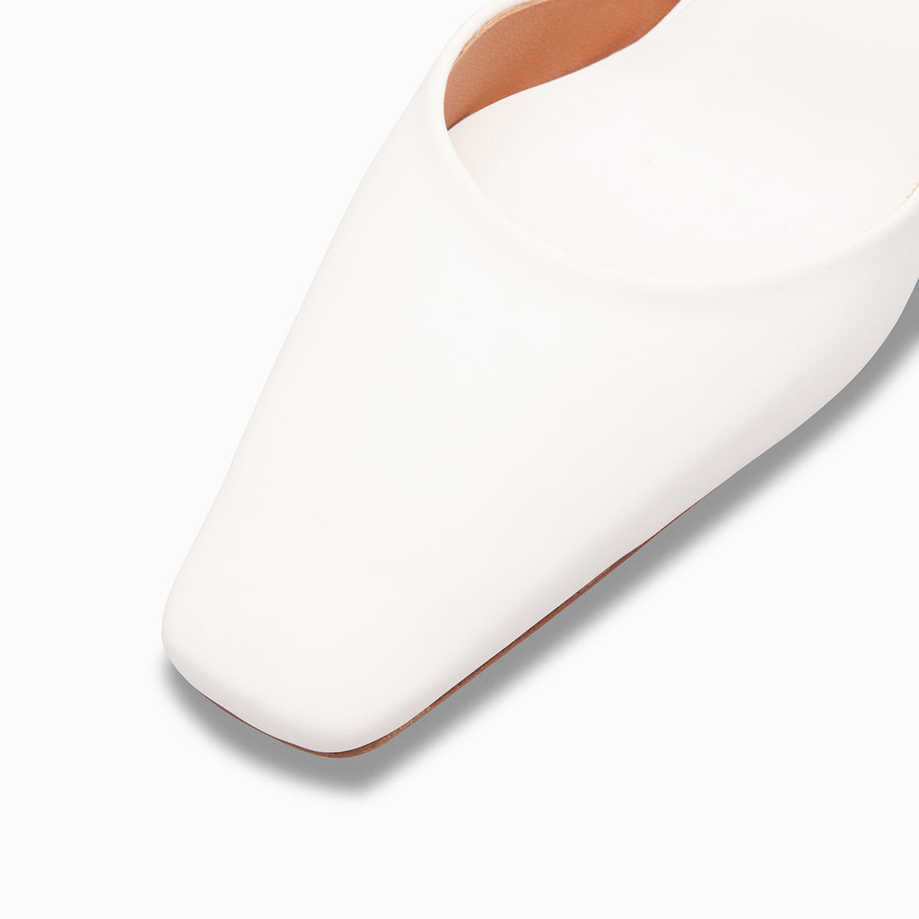 Neous Dracu Women's Cream Pumps Cream