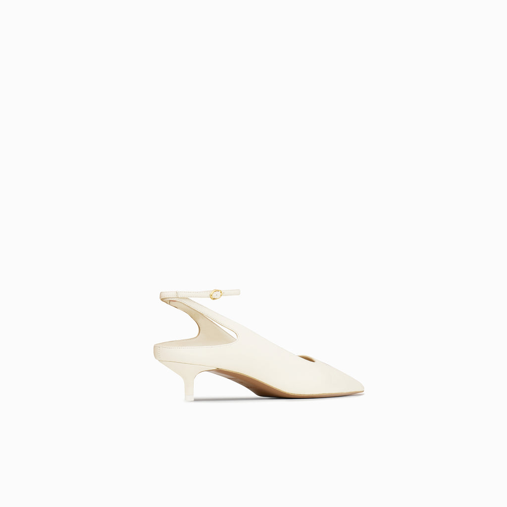 Neous Fornax Leather Cream Pumps Cream