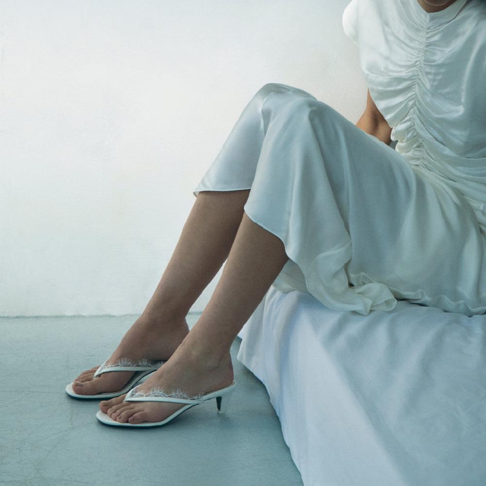 Neous NEOUS Kalliope Kitten Heel Sandal Cream/Cream