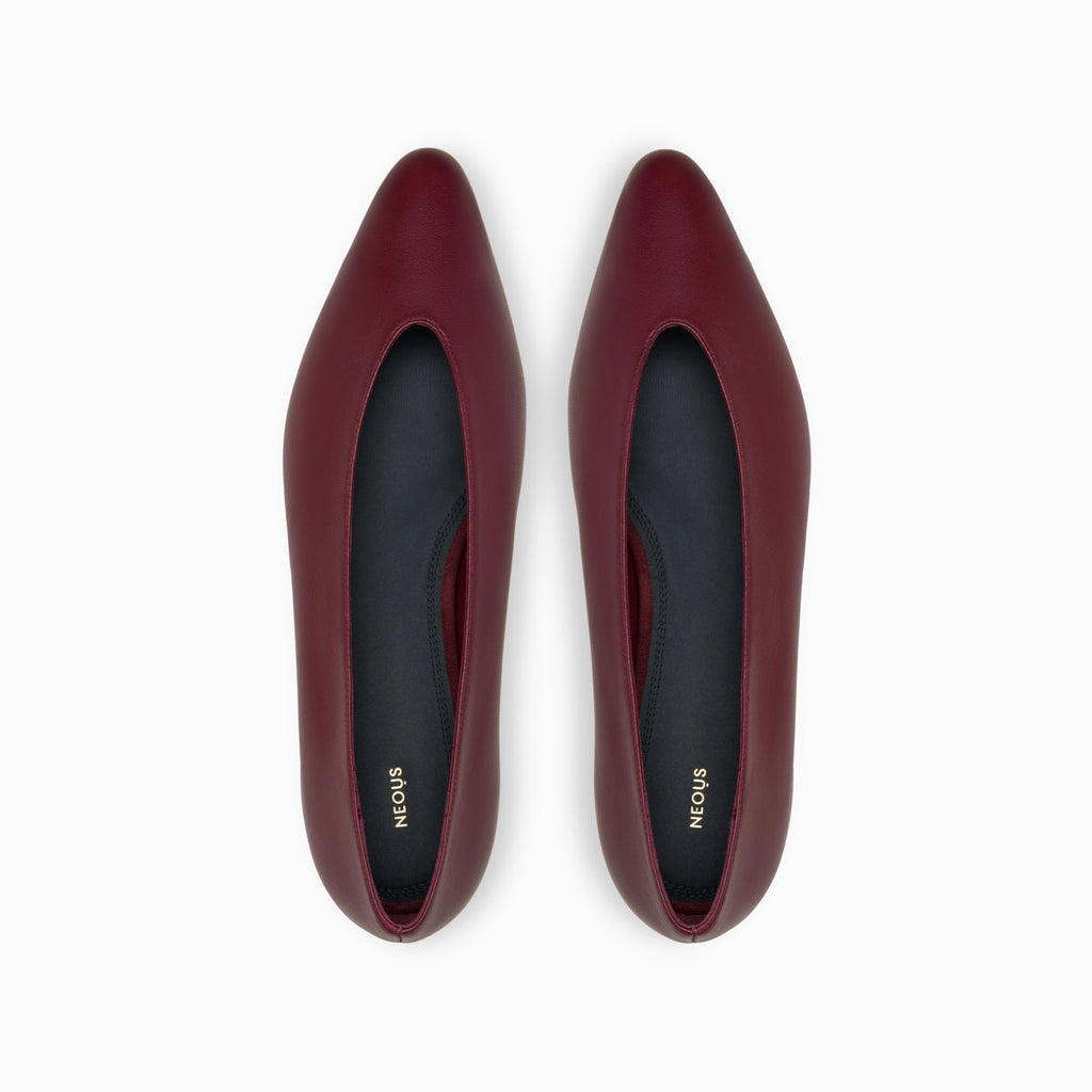 Neous NEOUS BEID Leather Flat BURGUNDY