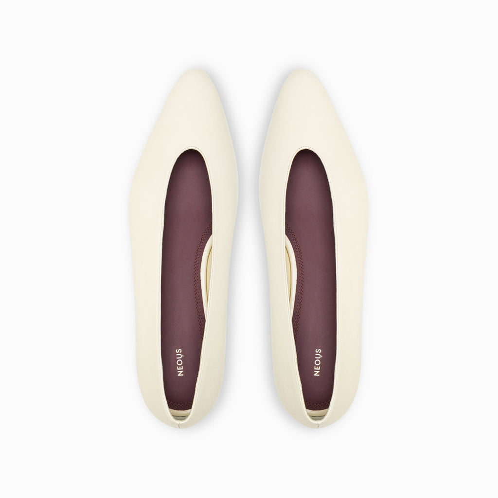 Neous NEOUS BEID Leather Flats CREAM