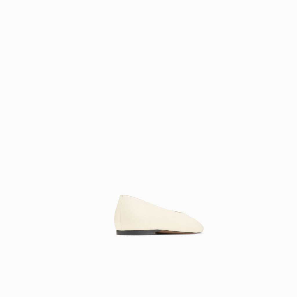 Neous NEOUS BEID Leather Flats CREAM