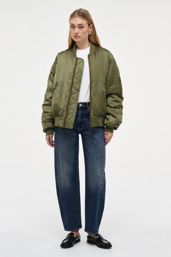 neuw Amber Barrel - Check In